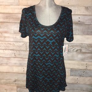NWT M Lularoe Classic T